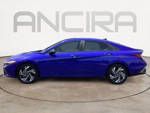 Used 2025 Hyundai Elantra Sport FWD image 8