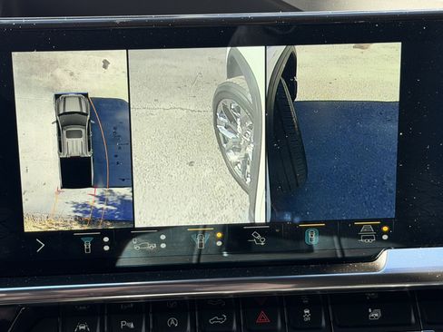 Used 2022 GMC Sierra 1500 SLT w/ SLT Premium Plus Package image 51