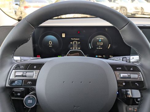 New 2025 Hyundai Ioniq 5 SE image 23