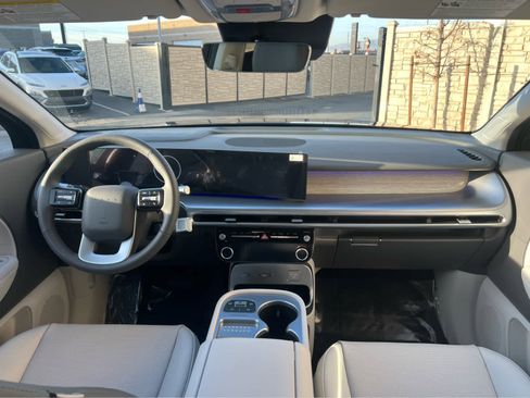 New 2026 Hyundai Ioniq 9 SEL image 30