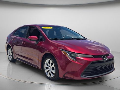 Used 2023 Toyota Corolla LE FWD image 9