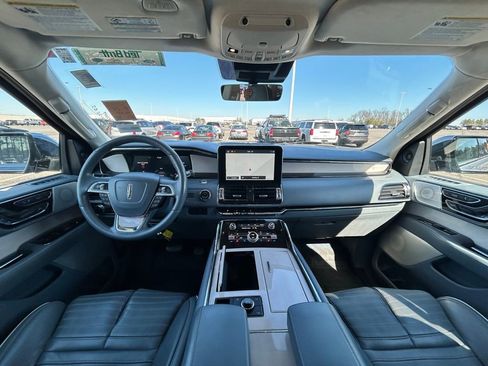 Used 2021 Lincoln Navigator L Black Label w/ Cargo Convenience Package image 20