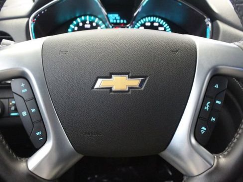 Used 2017 Chevrolet Traverse LT FWD image 13