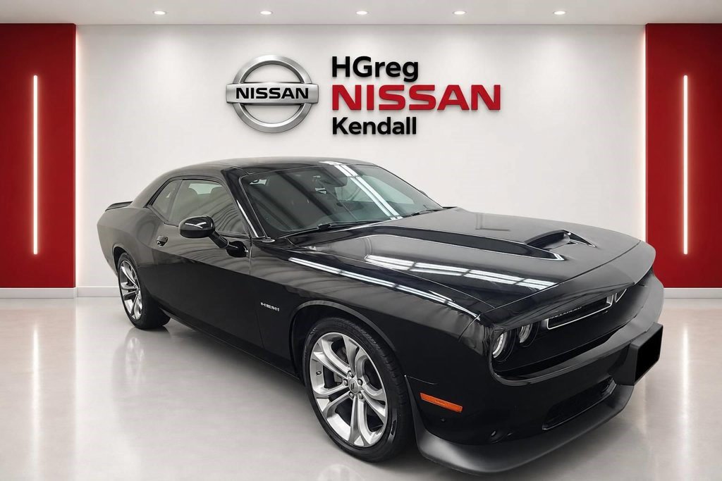 Used 2022 Dodge Challenger R/T RWD image 4