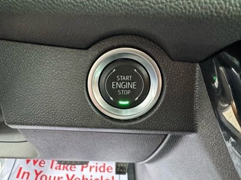 Certified 2025 Chevrolet Traverse LT image 16