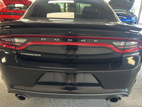 Used 2021 Dodge Charger R/T RWD image 4