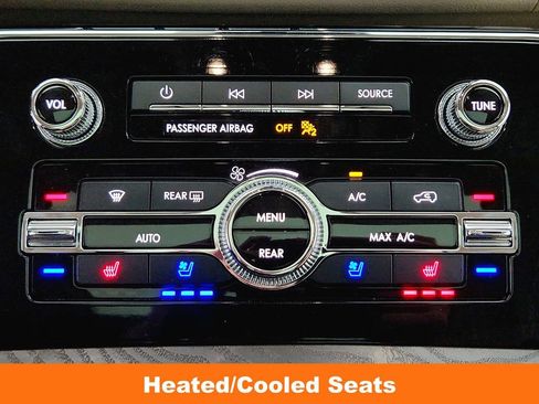 Used 2019 Lincoln Navigator Reserve w/ Cargo Package AWD/4WD image 19