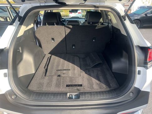 Certified 2025 Kia Sportage EX image 11