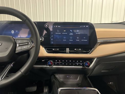 New 2026 Chevrolet Equinox ACTIV w/ Convenience Package III AWD/4WD image 14