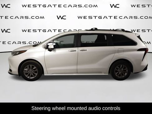 Used 2024 Toyota Sienna XLE AWD/4WD image 5