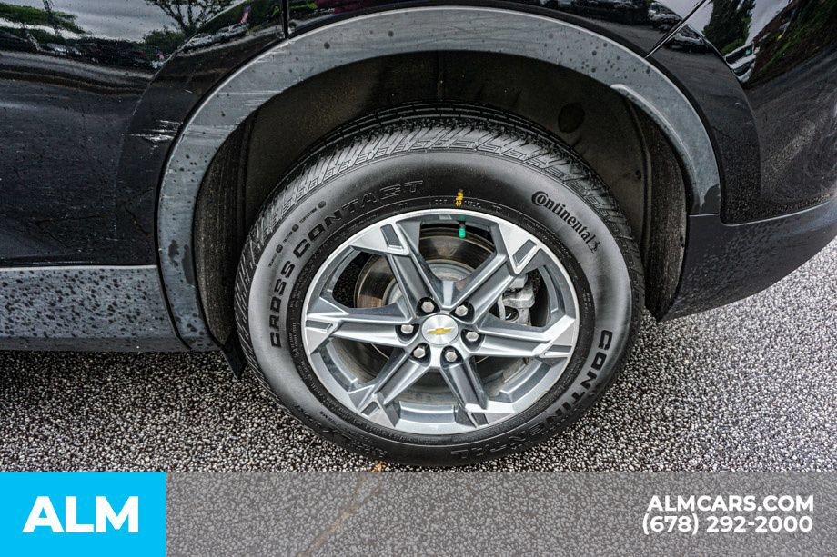 Used 2025 Chevrolet Blazer LT FWD image 16