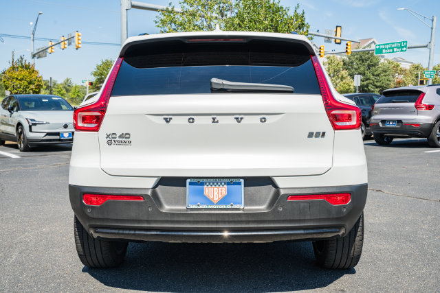 Certified 2024 Volvo XC40 B5 Plus w/ Climate Package AWD/4WD image 7