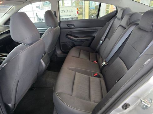 Used 2023 Nissan Altima 2.5 SV FWD image 37