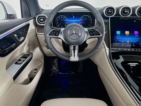 New 2026 Mercedes-Benz GLC 300 image 4
