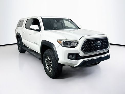 Used 2019 Toyota Tacoma TRD Off-Road RWD image 3