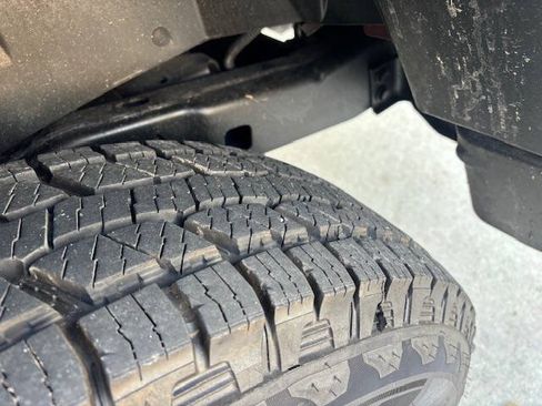 Used 2012 Jeep Wrangler Unlimited Rubicon w/ Connectivity Group AWD/4WD image 15