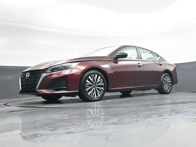 Used 2025 Nissan Altima 2.5 SV FWD image 36