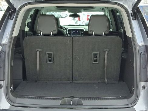 Used 2020 GMC Acadia SLT w/ LPO, Floor Liner Package image 30