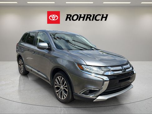 Used 2018 Mitsubishi Outlander LE FWD image 4