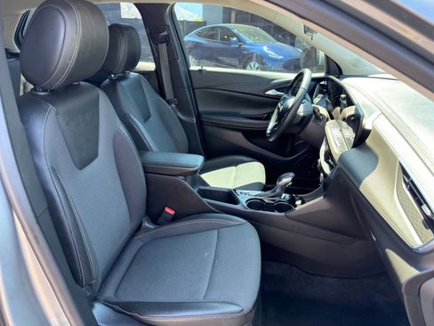 Used 2025 Buick Encore GX Preferred w/ Comfort Package AWD/4WD image 13