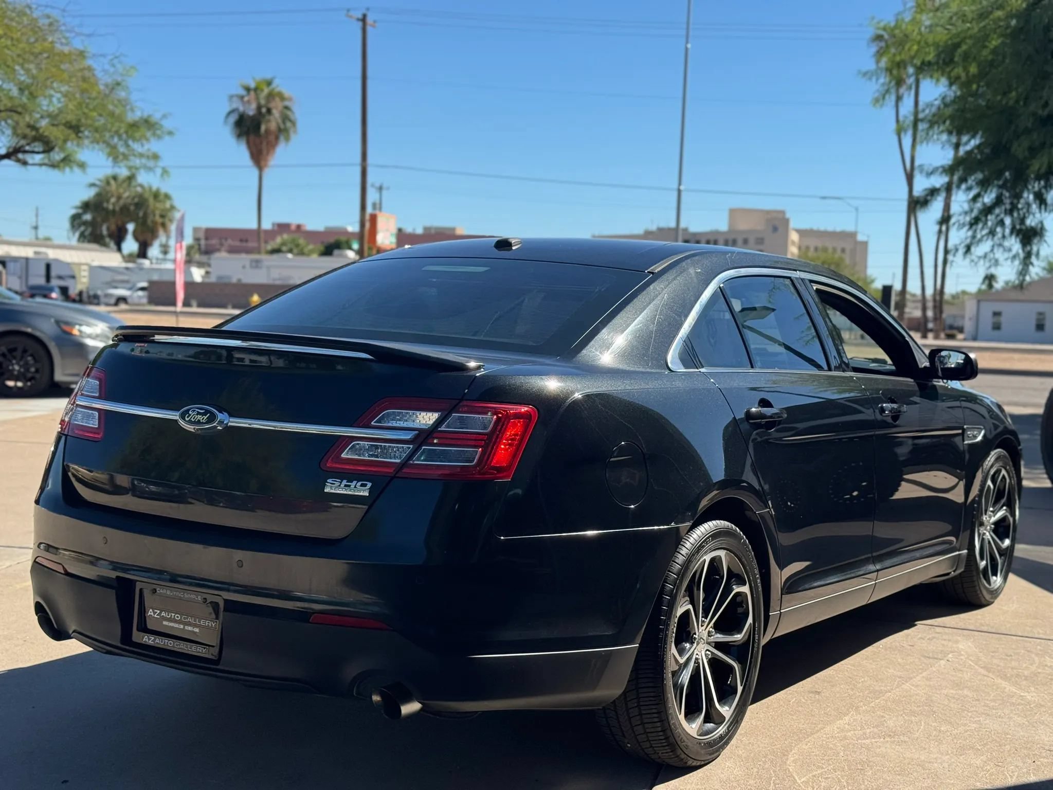 Used 2013 Ford Taurus SHO AWD/4WD image 5
