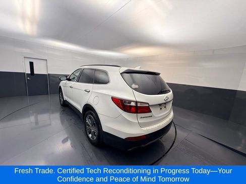 Used 2016 Hyundai Santa Fe SE w/ Option Group 02 AWD/4WD image 3