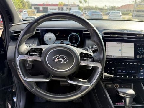 Used 2023 Hyundai Santa Cruz SEL Premium w/ Launch Package image 16