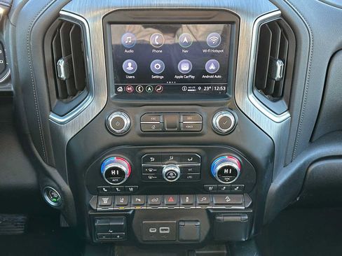 Used 2022 GMC Sierra 2500 Denali image 27