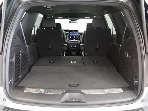 Used 2025 GMC Yukon Denali image 10