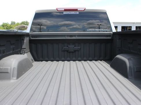Used 2022 Chevrolet Silverado 1500 RST w/ Safety Package AWD/4WD image 10