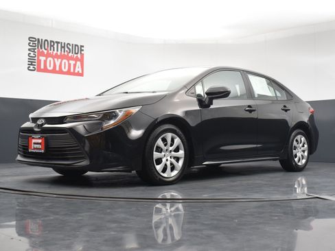 Used 2023 Toyota Corolla LE image 30