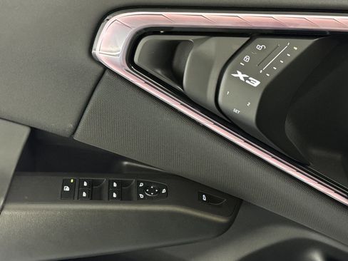 Used 2025 BMW X3 xDrive30i w/ Convenience Package image 13