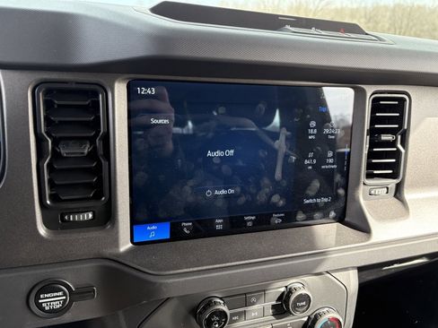 New 2025 Ford Bronco 2-Door image 31