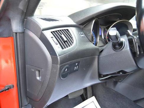 Used 2014 Hyundai Genesis 2.0T image 25