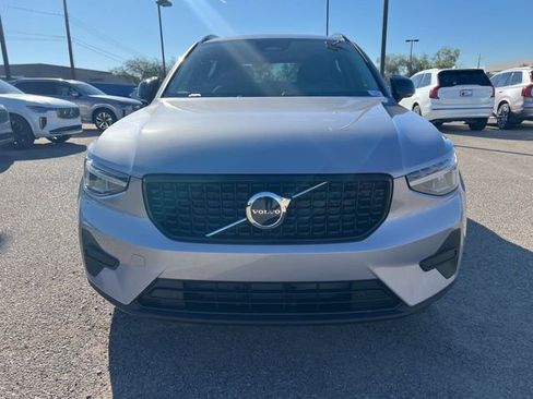 New 2026 Volvo XC40 B4 Core image 9