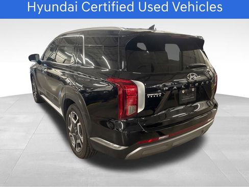 Used 2023 Hyundai Palisade Limited w/ Winter Package AWD/4WD image 4