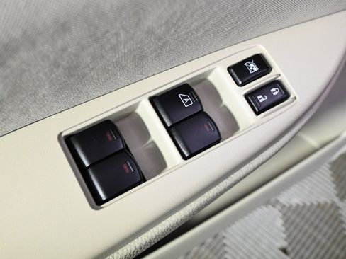 Used 2010 Subaru Outback 2.5i Premium image 23