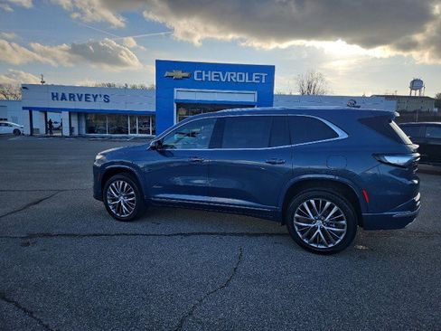 New 2026 Buick Enclave Avenir image 2