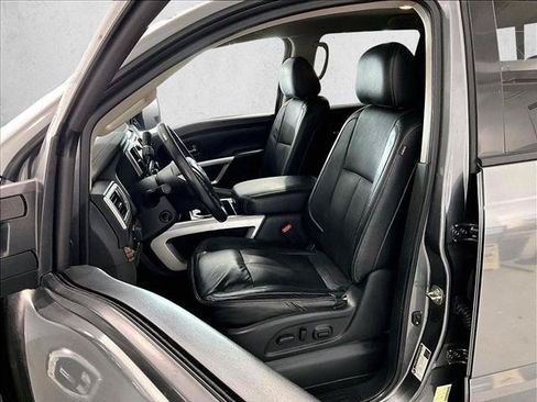 Used 2016 Nissan Titan SL RWD image 27