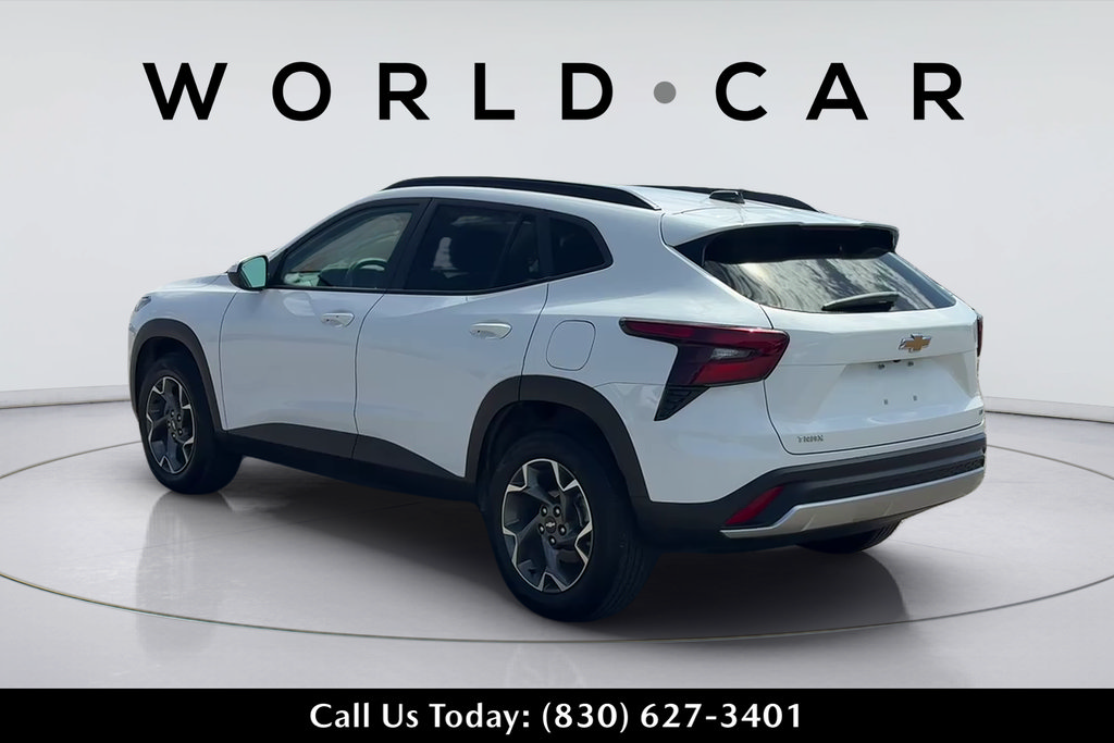 Used 2024 Chevrolet Trax LT w/ Driver Confidence Package FWD image 10