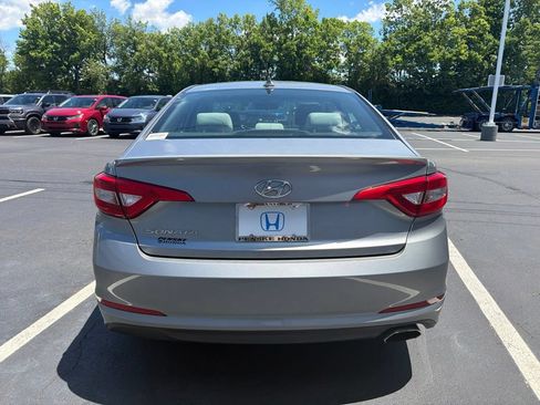 Used 2015 Hyundai Sonata SE FWD image 4