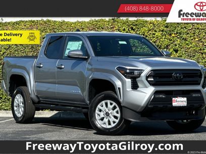 New 2025 Toyota Tacoma SR5