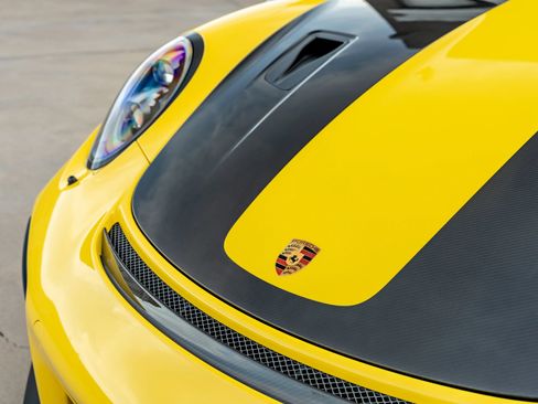 Used 2018 Porsche 911 GT2 RS RWD image 32