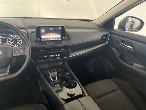 Used 2025 Nissan Rogue SV AWD/4WD image 34