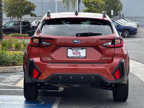 Certified 2025 Subaru Crosstrek 2.0i Premium AWD/4WD image 5