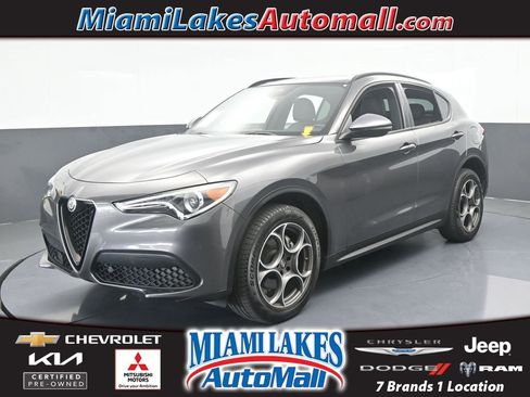 Used 2023 Alfa Romeo Stelvio Sprint image 1