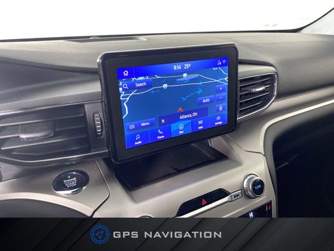 Used 2021 Ford Explorer XLT w/ Equipment Group 202A image 2