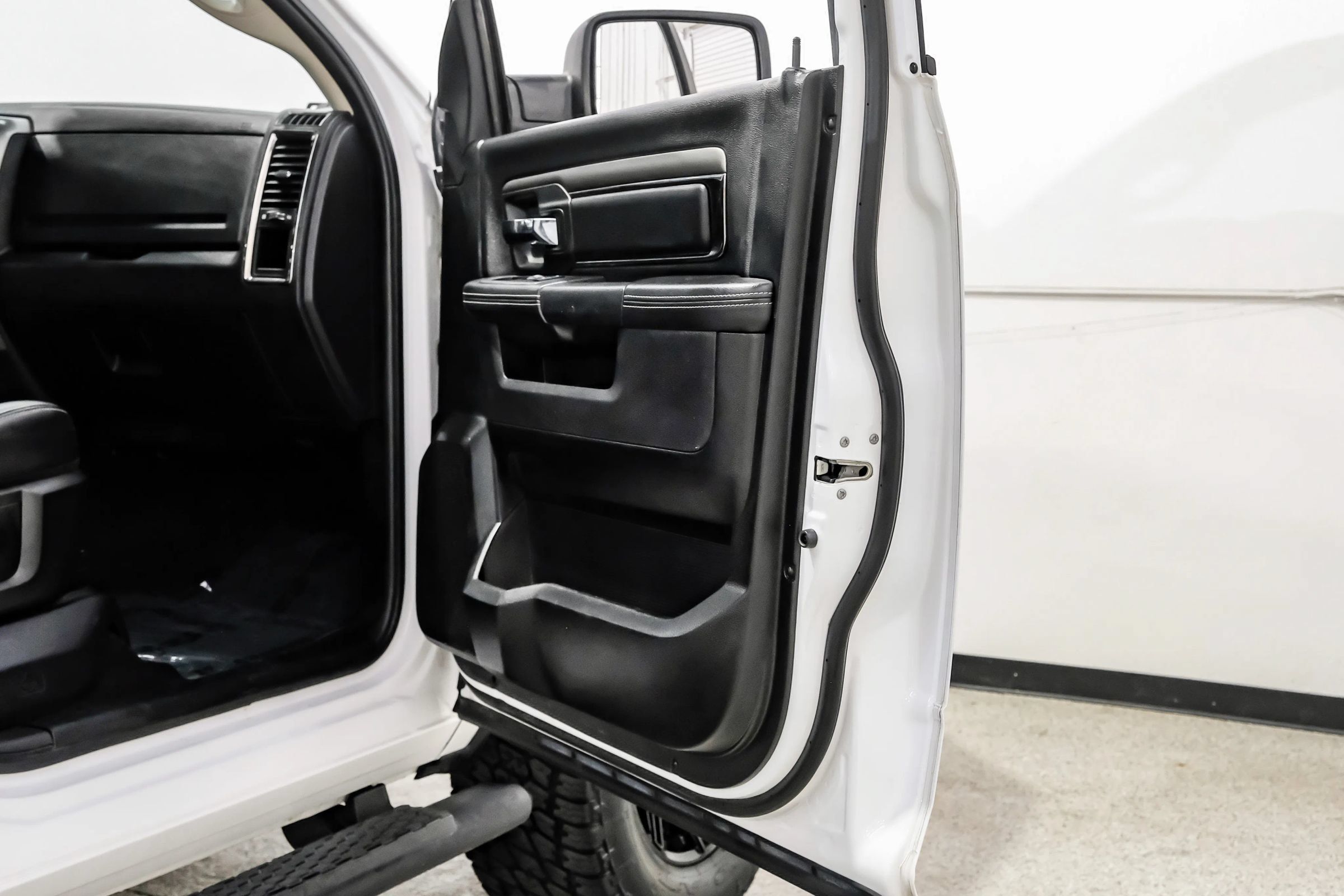 Used 2018 RAM 1500 Sport w/ Quick Order Package 26Q Night AWD/4WD image 52