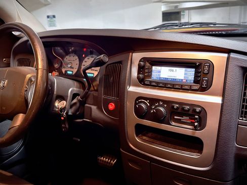 Used 2005 Dodge Ram 1500 Truck 2WD Quad Cab image 22