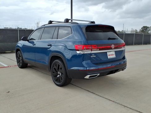 New 2026 Volkswagen Atlas SE FWD image 8